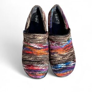 BORN B.O.C. Multicolor Yarn Clogs – Women’s 9.5